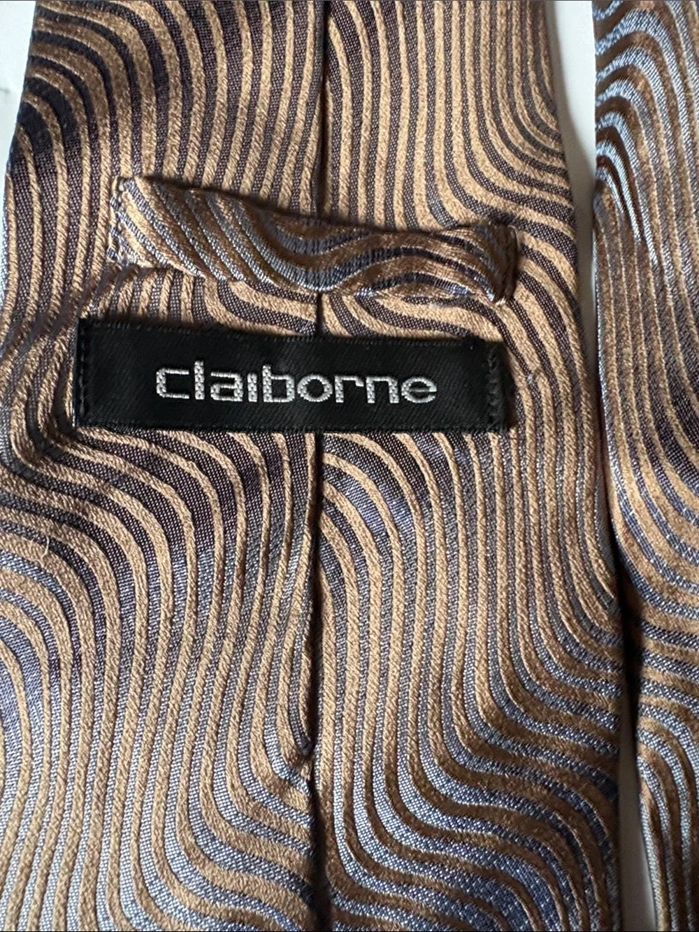 Claiborne elegant tie